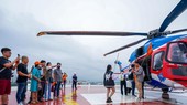 Tour du lịch "Ngắm TPHCM từ trên cao bằng máy bay trực thăng" - một sản phẩm du lịch rất thu hút khách.
