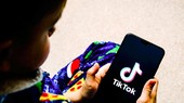 TikTok tác hại đến trẻ em như thế nào mà từ Bắc Mỹ tới châu Âu đều quan ngại