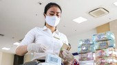 Rất nhiều gói hỗ trợ từ ngân sách đến NHTM, nhưng khách hàng không dễ tiếp cận. Ảnh: VIẾT CHUNG