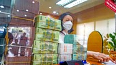 Vốn có chảy vào nền kinh tế sau động thái hạ lãi suất, nới room tín dụng?