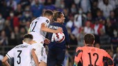 Pha đánh đầu ngược của Antoine Griezmann mang lại bàn gỡ hòa cho tuyển Pháp