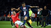 Kylian Mbappe chơi xông xáo trong trận hòa Benfica