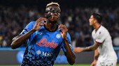 Tiền đạo Victor Osimhen của Napoli đang bùng nổ ở Serie A lẫn Champions League