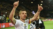 Lukas Podolski là chứng nhân cho sự suy tàn của tiki taka
