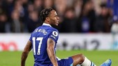 Raheem Sterling rời sân chỉ sau 5 phút