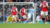 Kevin De Bruyne đánh bại Ramsdale sau đợt phản công chớp nhoáng