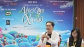 Đạo diễn Nguyễn Thành Chánh Trực đại diện Ban tổ chức thông tin nội dung lễ hội đến báo chí tại họp báo vào chiều 10-12. Ảnh: PHONG LAM