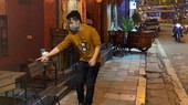 Quận Hoàn Kiếm vận động các quán bar tập trung đông người tại phố cổ đóng cửa