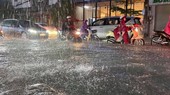 Áp thấp nhiệt đới gây mưa to ở Nam bộ