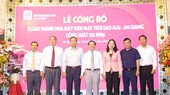 Lãnh đạo tỉnh An Giang cùng lãnh đạo Tập đoàn Sao Mai chính thức công bố hoàn thành Nhà máy điện mặt trời Sao Mai - An Giang hơn 6.000 tỷ đồng.