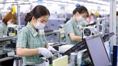 Doanh nghiệp gặp nhiều khó khăn khi dịch Covid-19 tiếp tục bùng phát. (Ảnh minh họa)