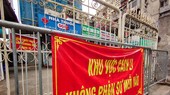 Phong tỏa nhà thuốc Đức Tâm (95 Láng Hạ) - Ảnh: NAM TRẦN