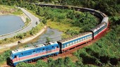 Đường sắt khuyến cáo hành khách mua vé qua các kênh bán vé chính thức, không mua qua cò mồi, mua vé trôi nổi