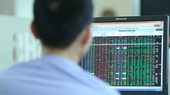 Việt Nam tiếp tục hoàn thiện khung pháp lý đáp ứng yêu cầu của thị trường chứng khoán. (Ảnh: Vietnam+)