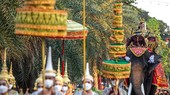 Diễu hành trong lễ hội Songkran ở Ayutthaya, Thái Lan. (Ảnh: THX/TTXVN)