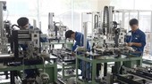 Sản phẩm máy móc, thiết bị phục vụ lĩnh vực công nghiệp hỗ trợ tại thành phố Đà Nẵng. (Ảnh: Quốc Dũng/TTXVN)