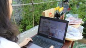 Doanh nghiệp đẩy mạnh bán hàng online. (Ảnh: TTXVN)