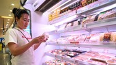 Nhập về ồ ạt, thịt ngoại siêu rẻ 'cướp sân', đè bẹp hàng nội