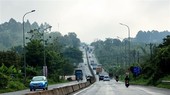 Quốc lộ 1A qua huyện Thống Nhất, Đồng Nai. (Ảnh minh họa: Hồng Đạt/TTXVN)