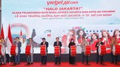Chủ tịch Quốc hội Vương Đình Huệ (giữa) cùng đại diện lãnh đạo cấp cao của Việt Nam, Indonesia và Vietjet thực hiện nghi thức khai trương đường bay thẳng giữa TP. Hồ Chí Minh và Jakarta