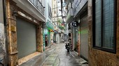 Mua nhà trong ngõ ven đô Hà Nội: Chấp nhận sống khổ để chờ tăng giá