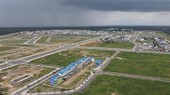 Công trình xã hội Khu tái định cư Lộc An-Bình Sơn. (Ảnh: Công Phong/TTXVN)