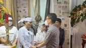 Phó Thủ tướng Vũ Đức Đam thăm hỏi nạn nhân trong vụ cháy quán karaoke