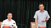 Bộ trưởng TNMT Trần Hồng Hà và Bí thư Thành ủy Nguyễn Văn Nên tại buổi làm việc