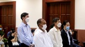 Các bị cáo tại phiên phúc thẩm sáng nay. Ảnh: TRUNG DŨNG
