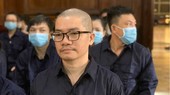 Bị cáo Nguyễn Thái Luyện tại tòa. Ảnh: CHÍ THẠCH
