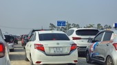 Ùn tắc giao thông diễn biến phức tạp tại TP Hà Nội, TPHCM