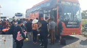 Phát hiện xe khách có tem kiểm định giả, chở quá 30 người