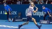 Roger Federer trong trận đấu mở màn ở Basel