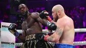 Wilder trở bộ phản quyền đấm gục Helenius