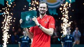 Medvedev và chiếc cúp vô địch Rotterdam Open