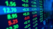 VN Index bất ngờ đảo chiều tăng hơn 15 điểm
