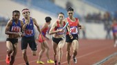 Thi đấu nội dung 4x400m hỗn hợp. Ảnh: DŨNG PHƯƠNG