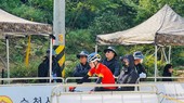 Cua-rơ Việt Nam bước vào thi đấu vòng loại của nội dung băng đồng. Ảnh: N.VŨ