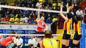 Cầu thủ Bắc Ninh (áo đỏ) đang được tập huấn tại Thái Lan để hướng tới lần đầu dự Đại hội thể thao toàn quốc vào tháng 12 năm nay. Ảnh: T.THẢO