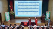 Năm nay, giải bóng đá diễn ra đúng thời điểm World Cup 2022 tranh tài nên các cầu thủ học sinh THPT cũng có sự hứng khởi riêng. Ảnh: ANTĐ