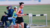 Lê Thị Tuyết đã thi đấu đầy nỗ lực và có HCV marathon nữ Đại hội thể thao toàn quốc lần 9-2022. Ảnh: MINH NGUYỆT