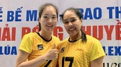 Nguyễn Thị Thủy (trái) khi còn đánh giải cúp Bông Lúa 2022 cho đội G.Thái Bình. Ảnh: MINH MINH