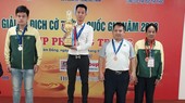Kỳ thủ kỳ cựu Trềnh A Sáng (ngoài cùng bên phải) đã được tập trung đội tuyển quốc gia sau giải vô địch cờ tướng quốc gia 2023. Ảnh: C.VN