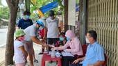 HCMC encouraging delivery of financial support package via bank account
