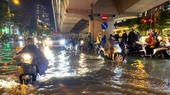 With too much rainfall this year, Hanoi continuously experiences urban flooding in May and June