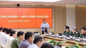 Prime Minister Pham Minh Chinh speaks at the working session with leaders of Viettel. (Photo: VNA)
