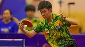 Tay vợt Sun Chen trong màu áo nữ TPHCM. Ảnh: Dũng Phương