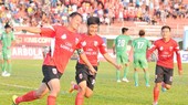 Anh Đức lần thứ 5 lập công cho Long An. Ảnh: Anh Tuấn