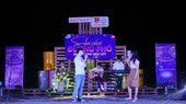 Các bạn trẻ tham gia chương trình giao lưu âm nhạc tại "Sân chơi đường phố"