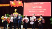Lãnh đạo TP Đà Nẵng chúc mừng các cán bộ nhận nhiệm vụ mới